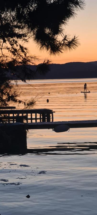 Beach Holiday Home With Private Jacuzzi & Parking Trogir Eksteriør bilde
